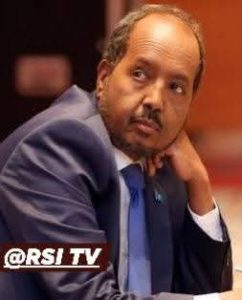 Siddee U Arragtaa Wasiiradda Caawa Ka Degay Janbiga Gaadhiga Uu Darawalka ka ahaa Madaxweyne Xassan Sheesh? 