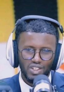 Qoyska Awooda Dawlad-nimo kala wareegay Madaxweyne Cabdiraxmaan Cirro Oo Diyaariyey In Ay Gawracaan Agaasimihii Wasaarada Caafimaadka Axmed Saki.