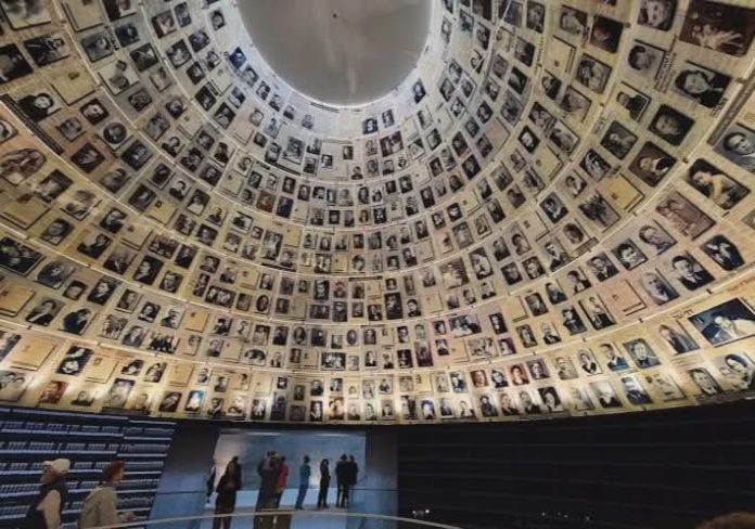 #Akhriso Xogtan:-Waa Maxay Qabriga(Xabaasha),Cabdiraxmaan Cirro Booqan Doono Maalinta Bari Ah Theodor Herzl ?