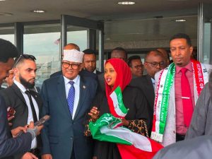 Qaabkii Loogu Soo Dhaweeyay     ..