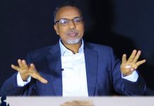 “Hadalka Trump uu Somaliland ka yidhi iyo soo Jeedintiisa Magaca waxay ka qiimo badan tahay 100 Wadan oo Carab iyo Afrikaan ah” "hadii kafad la saaro madaxweynaha Mareykanka, Adduunyada kalena kafad la saaro waa isku miisaan"